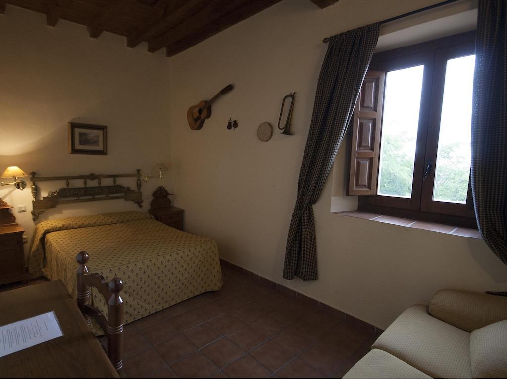 La Hosteria De Oropesa Room photo
